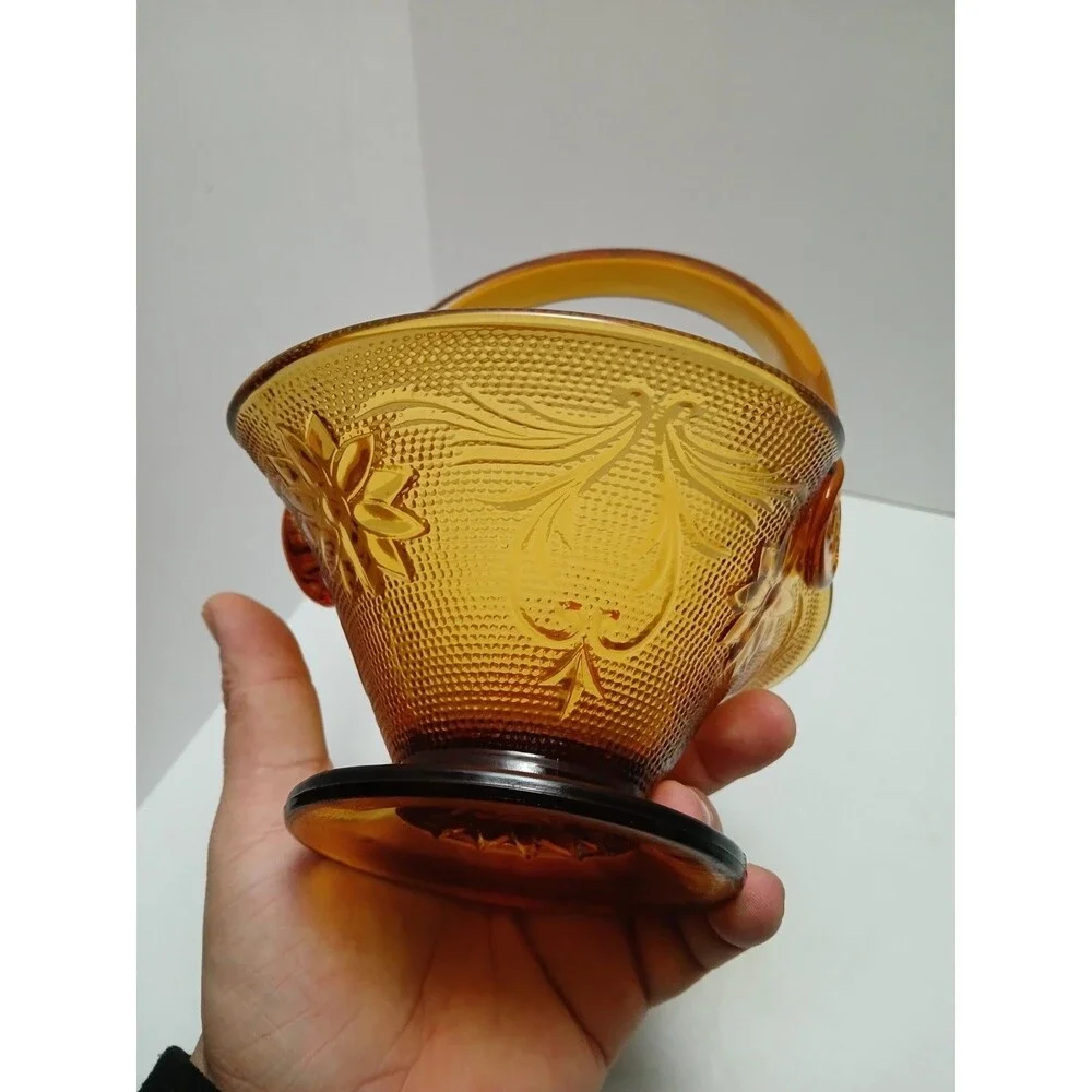 ​Tiara‎ Glass Amber Basket w/ Handle Rounded Rim JD Mark Vtg